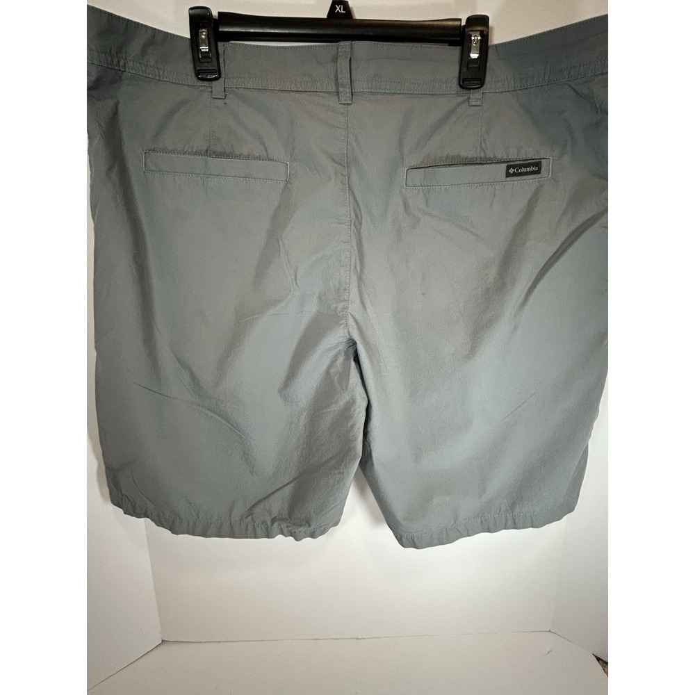 Columbia Mens SZ 40 Waist 10" Length Gray Lightweight Pocketed Shorts - Picture 2 of 8